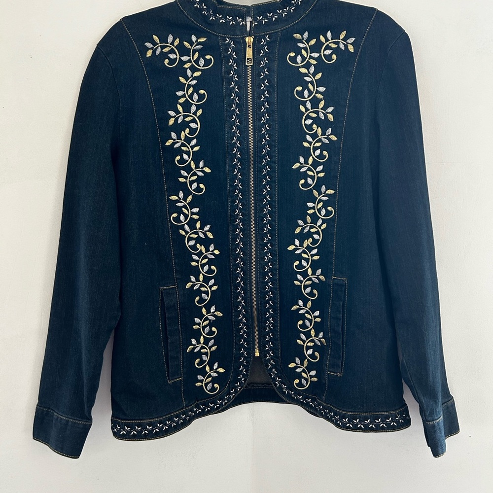Vickie Wayne Elegant Embroidered Denim Jacket